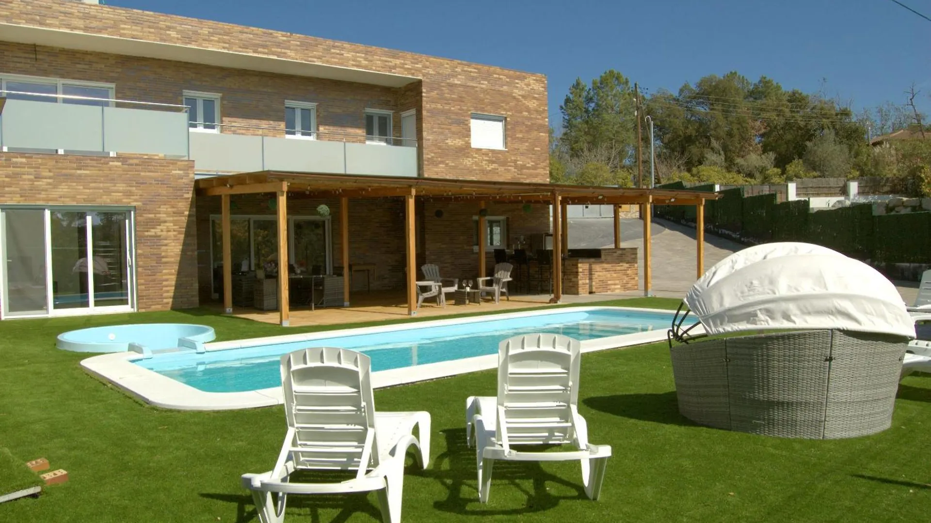 Villa Paraiso, Exclusiva, Todas Las Comodidades Girona