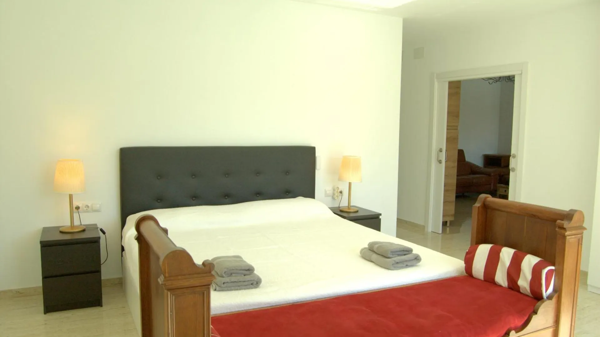 Villa Paraiso, Exclusiva, Todas Las Comodidades Girona
