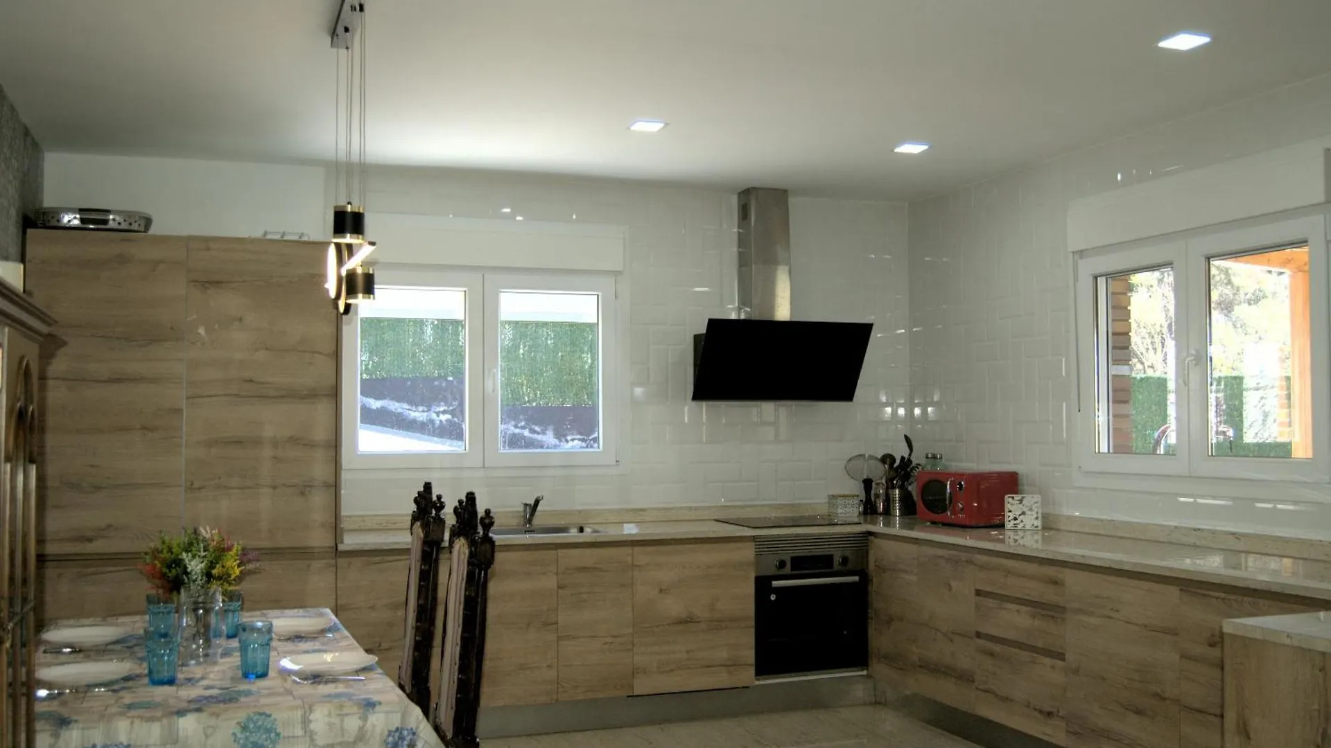 Villa Paraiso, Exclusiva, Todas Las Comodidades Girona 0*,  İspanya